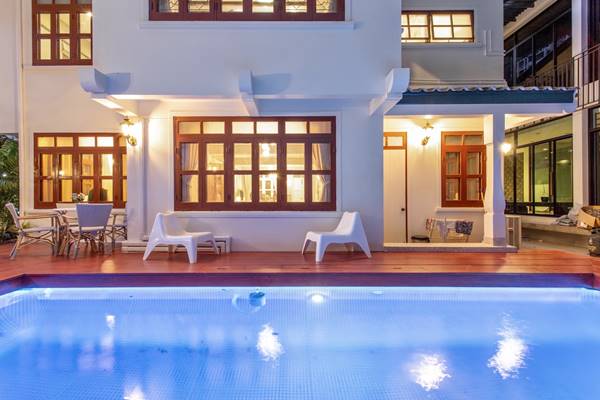 URGENT! Private Luxury Pool Villa for RENT near BTS Chongnonsi / MRT Lumpini at Sathorn Road